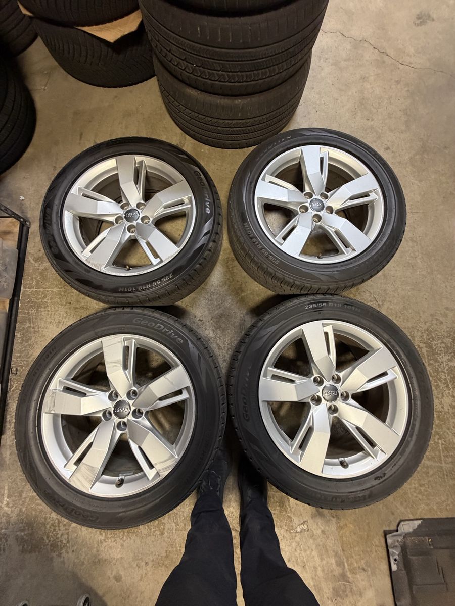 OEM AUDI Q5 Wheels and Tires 235/55/19