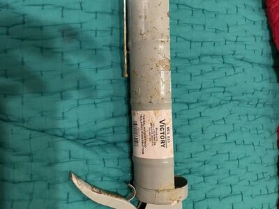 Large 1/4 gallon caulk Gun