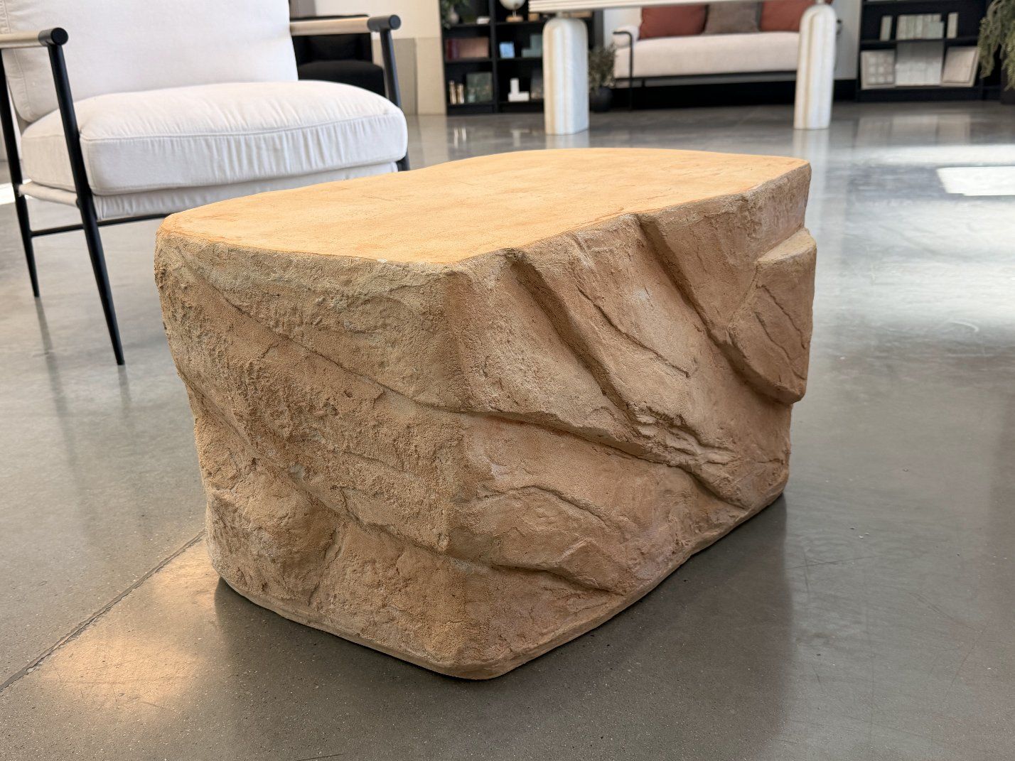 Main image 4