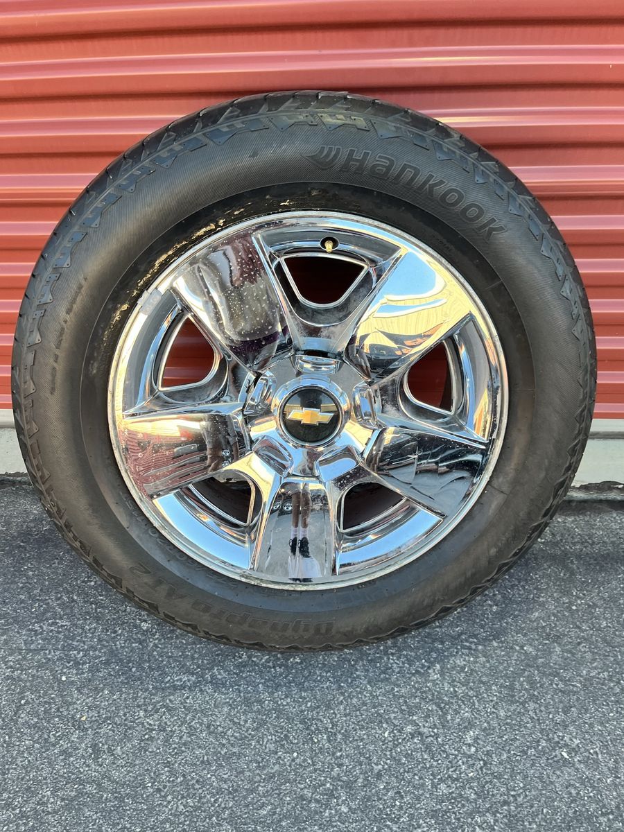 Used 275/60R -20 Tire Mounted On OEM Chevy Wheel