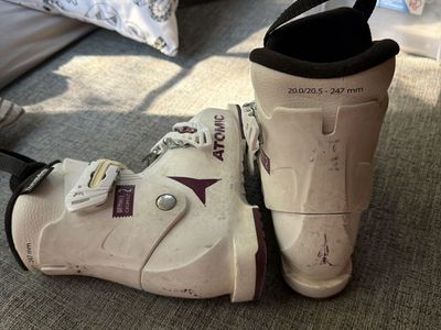 Atomic Waymaker Girl 2 Ski Boots - Size 20.0/20.5 (247mm) - White/Purple
