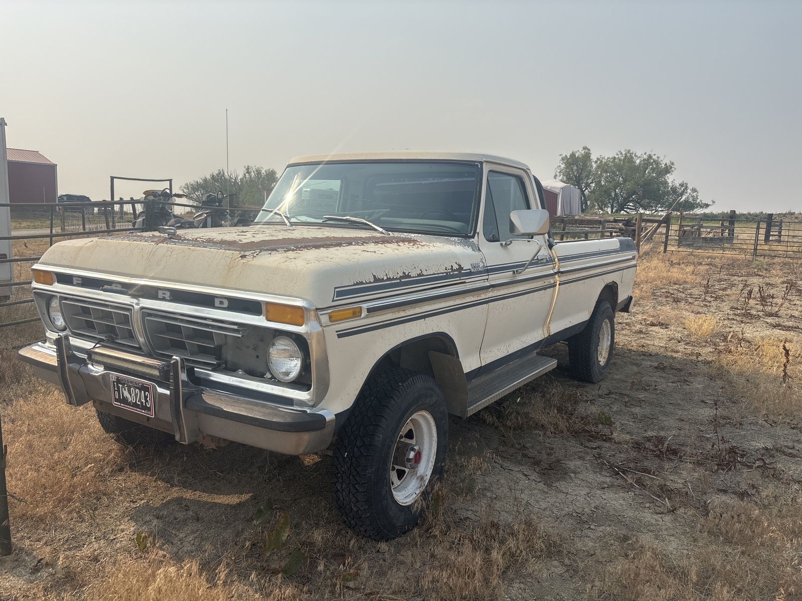 1977 Ford F-250 4x4 Truck - Automatic - 81k Miles