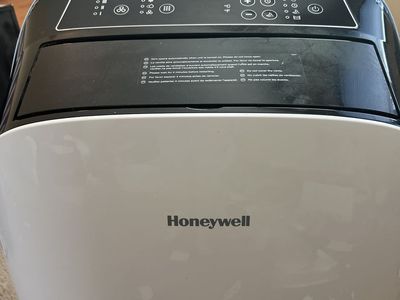Honeywell Portable Air Conditioner / Dehumidifier (3-in-1) – Works Great