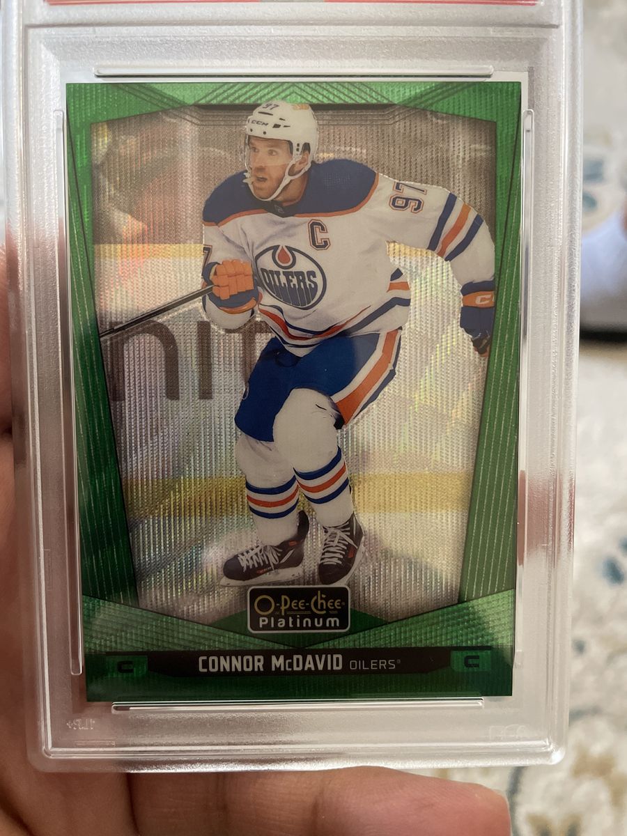 Connor McDavid O-Pee-Chee Platinum Holographic Hockey Card Oilers