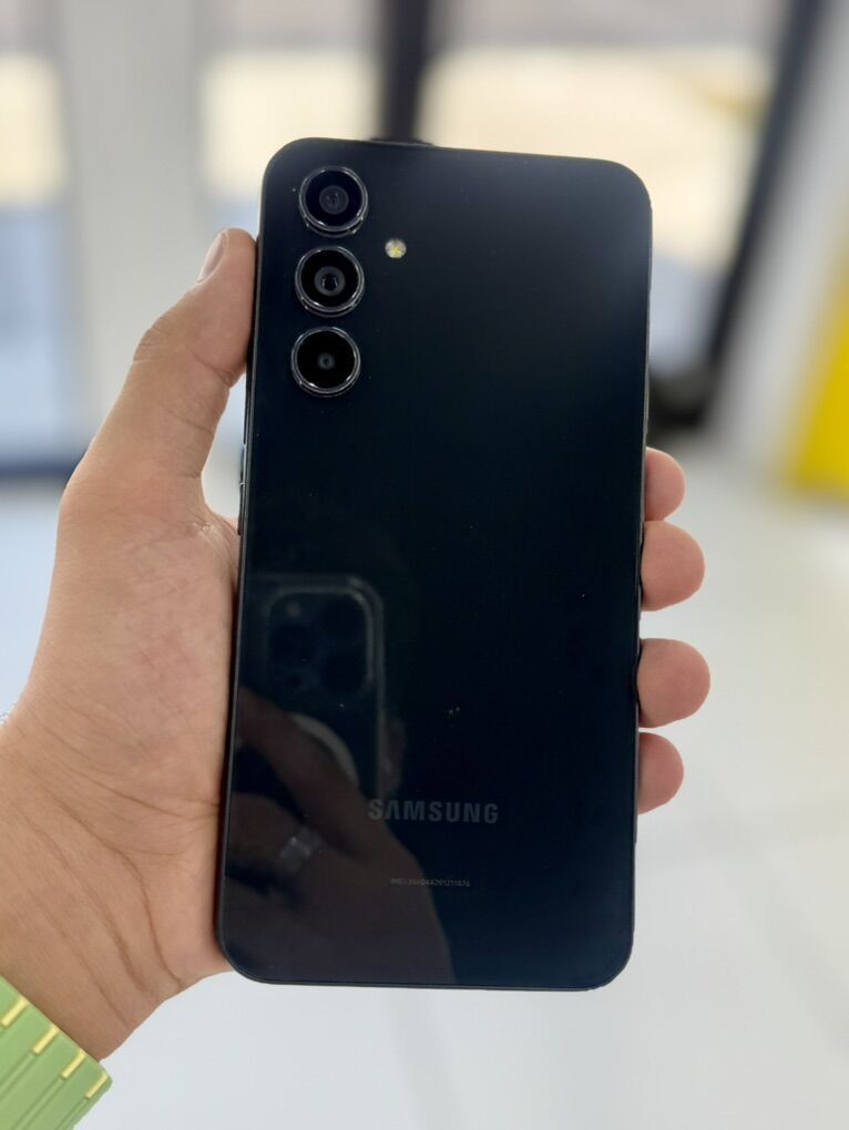 Samsung Galaxy A54, 128 GB - Unlocked