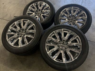 LIKE NEW gmc Yukon Denali OEM 22in/ 285/45/22 tires