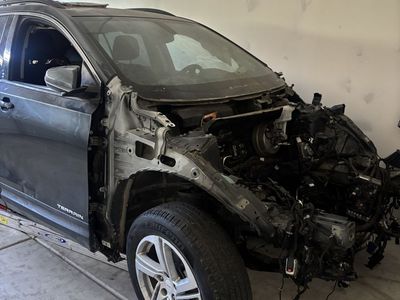 GMC Terrain SLE Non-Running Project Car for Parts or RestorationGMC