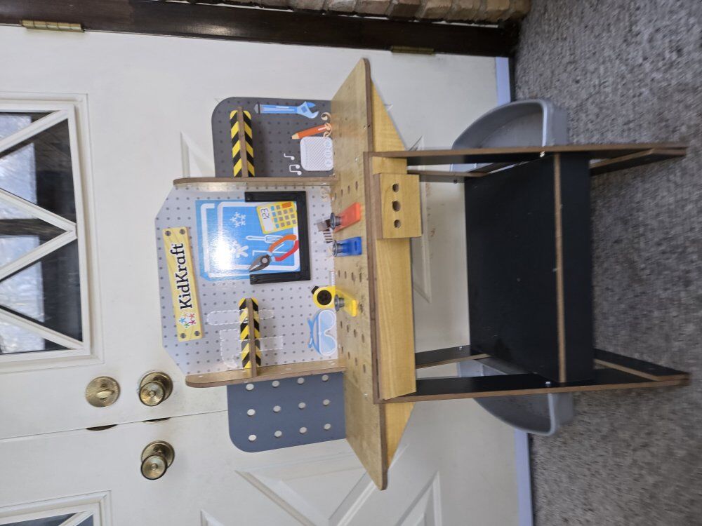 Kids Craft workbench table