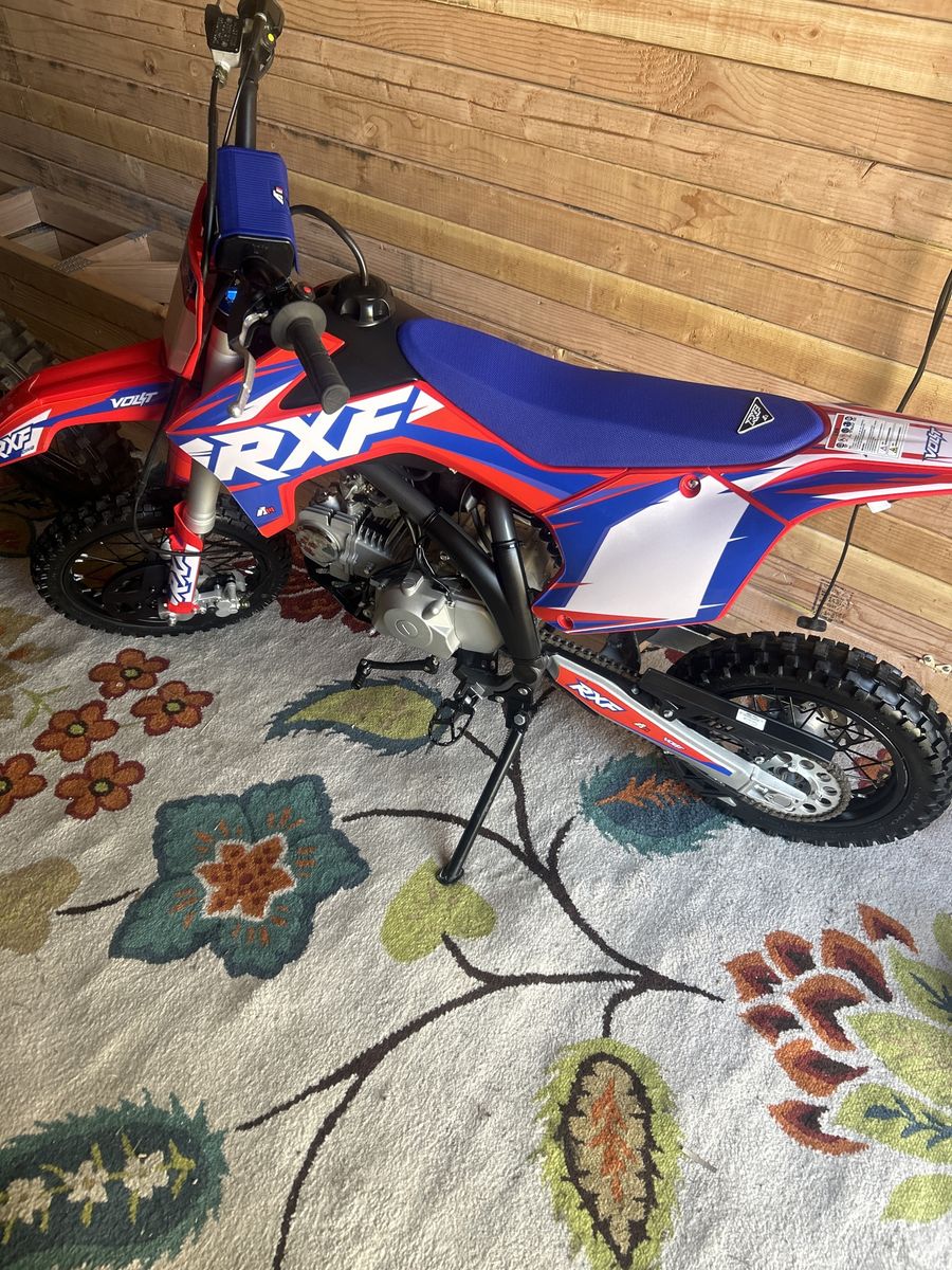 Apollo RXF 125cc Pit Bike