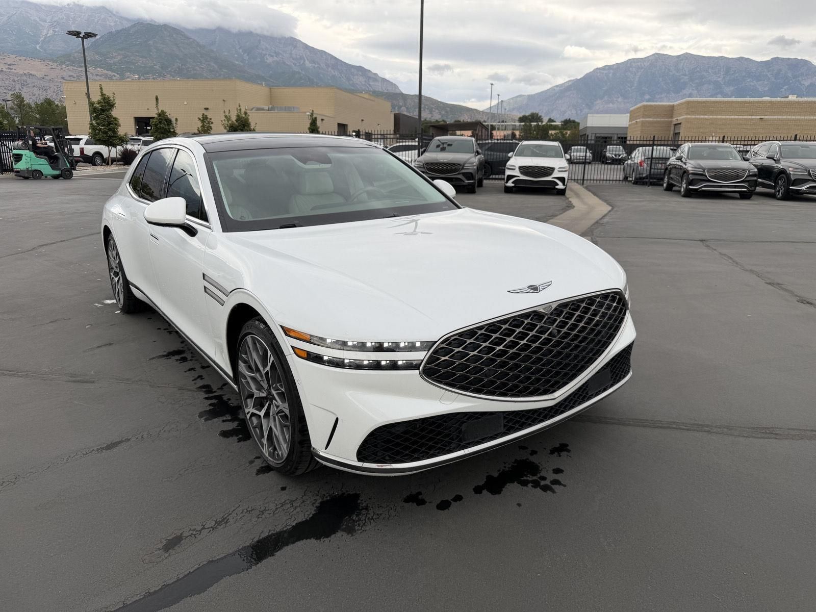 2023 Genesis G90 3.5T e-Supercharger