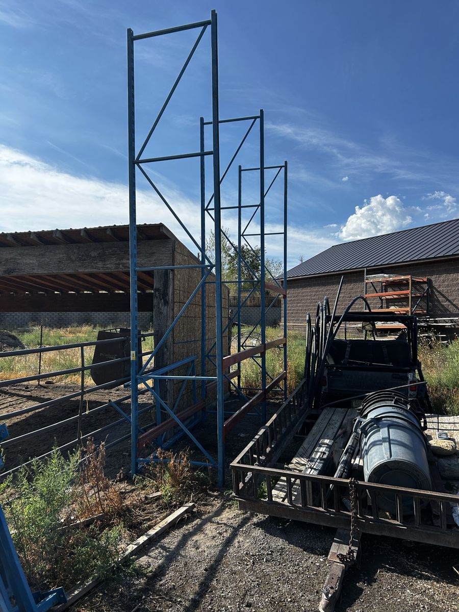 Heavy Duty Industrial Pallet Racking Uprights and Beams