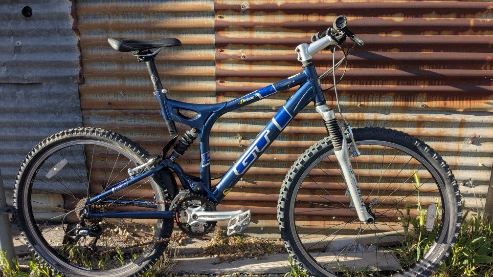 18" medium GT I drive 5.0 3x8 Deore 26" wheels