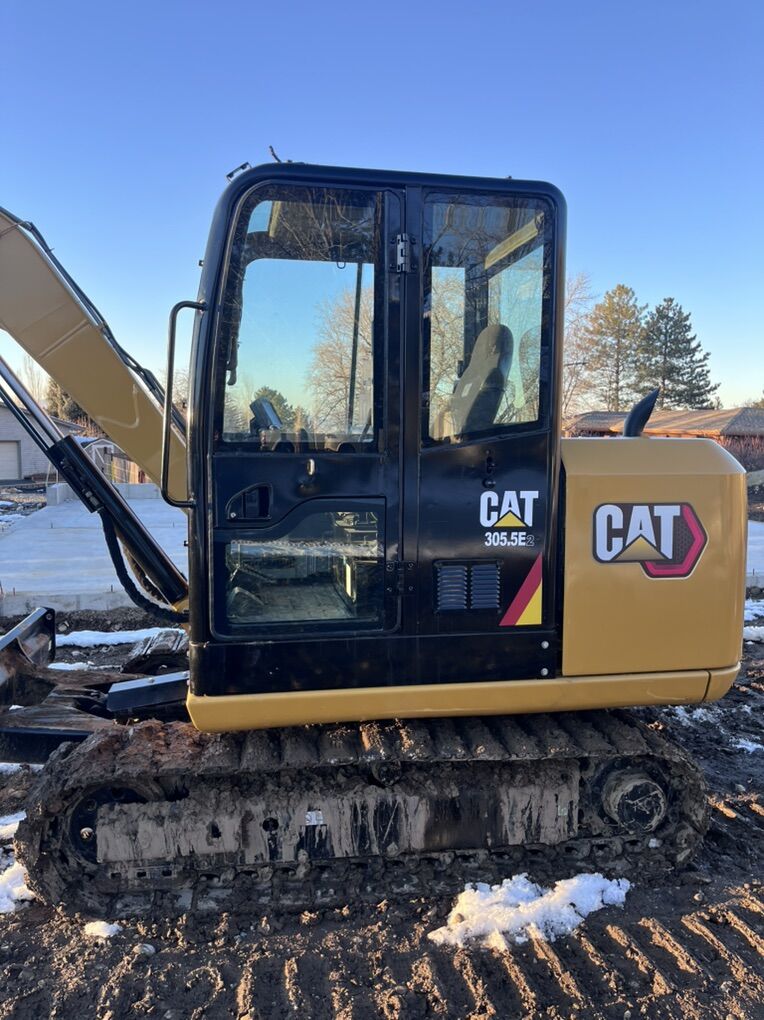 2017 Cat 305.5E2