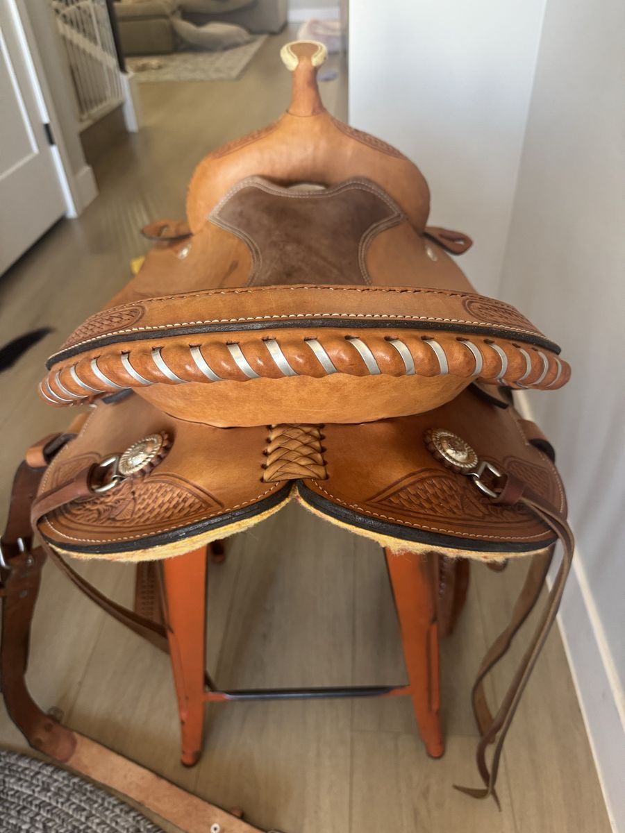Main image 6