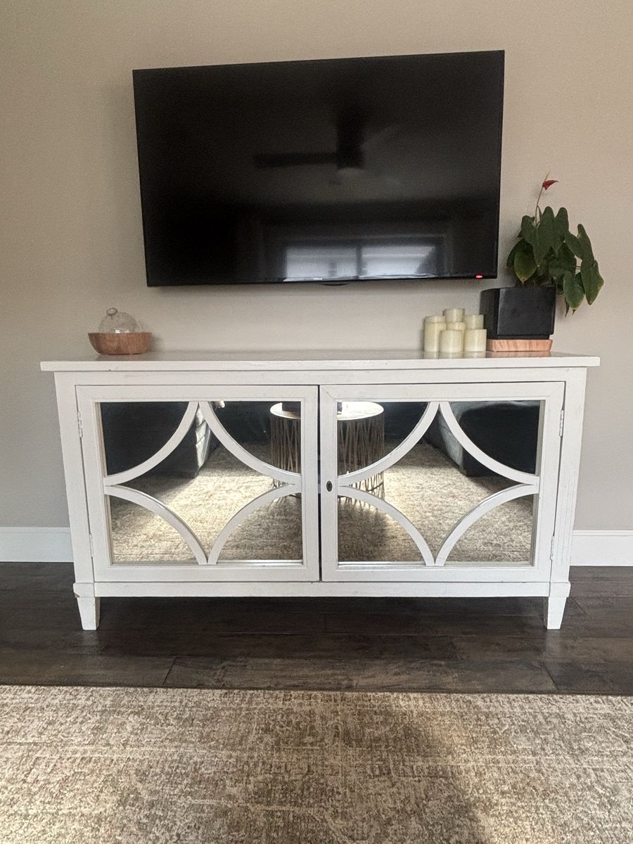 White mirror - Buffet, Sideboard or TV stand 