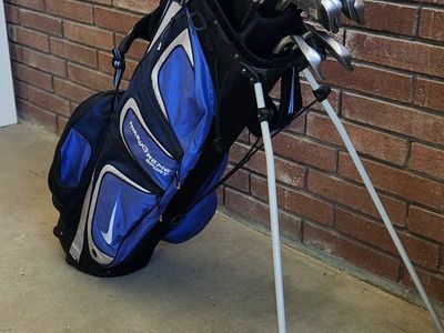 100% Nike/ Precision graphite, full and complete golf set.
