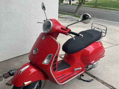 Vespa GTS 250 ie Red Motor Scooter with Rear Rack
