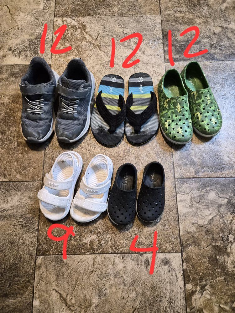 Toddler shoes $1 each pair