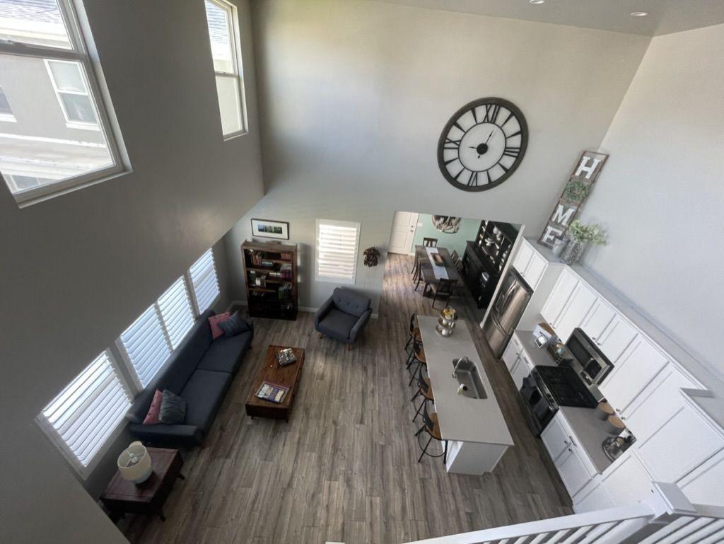 Fully Furnished Main-Floor Master in Desirable Daybreak - Available July 1st