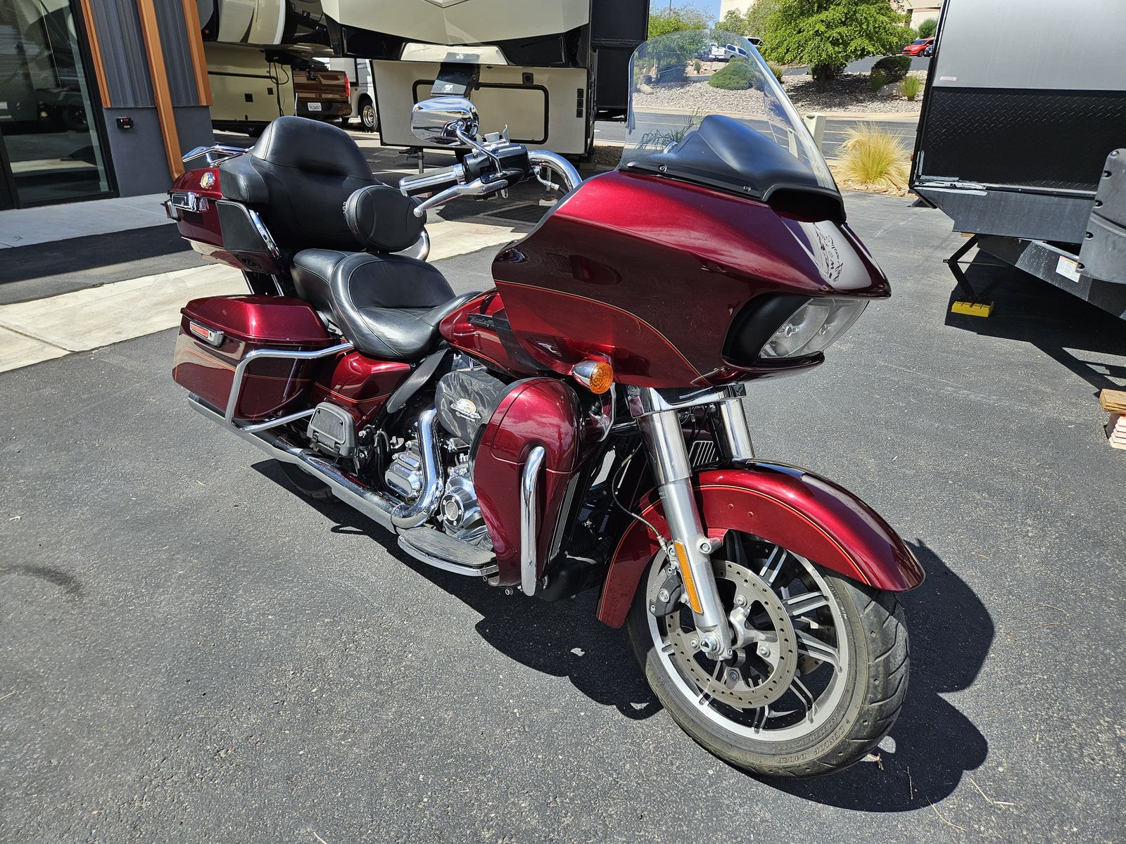2016 Harley Davidson FLTRU Road Glide Ultra Lots of Adds! Clean Title!