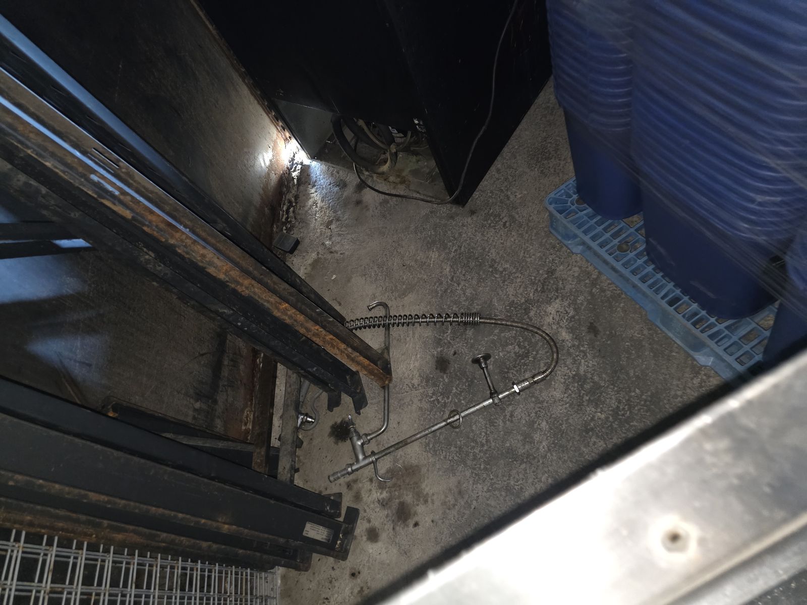 Main image 3