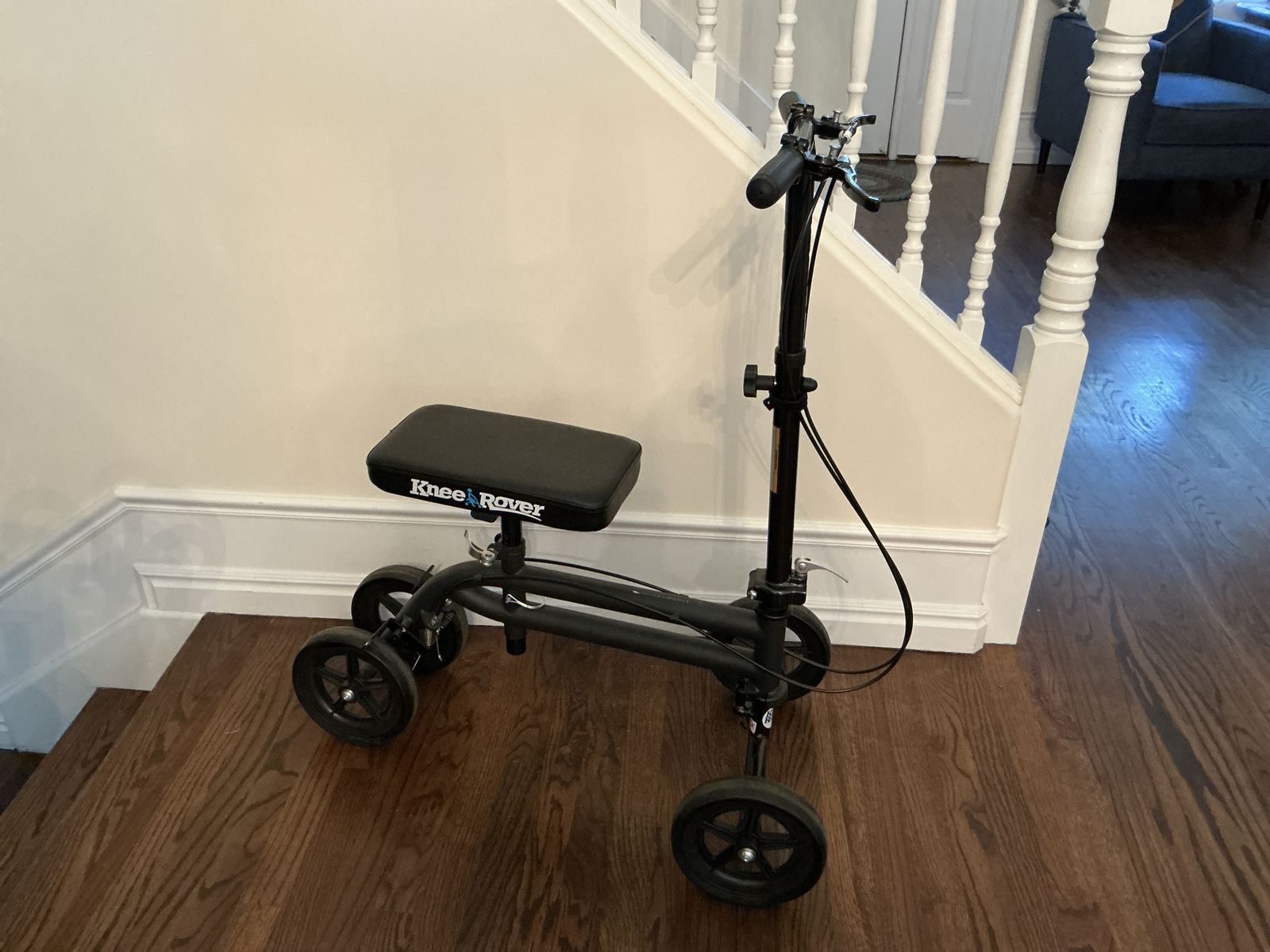 Knee rover
