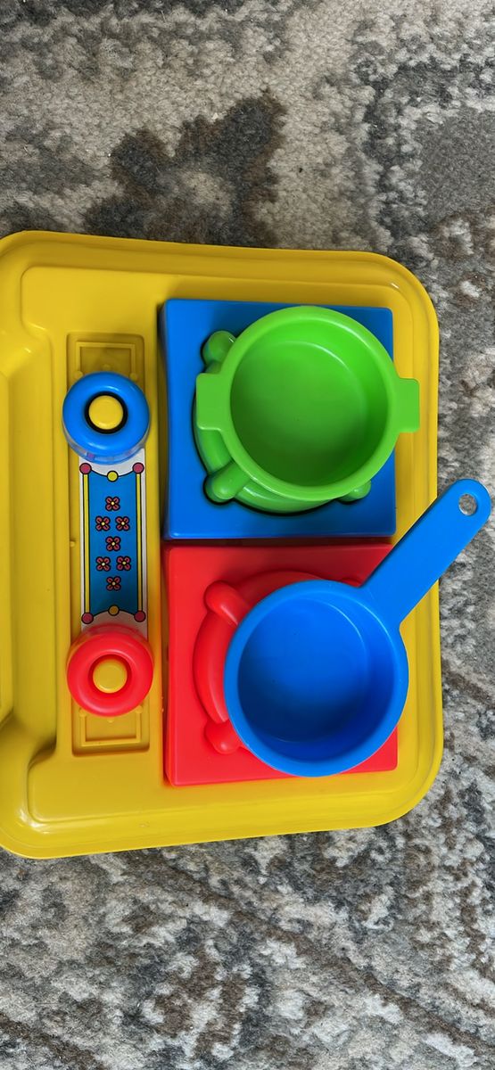 Vintage Rico Juguete Puzzle Toy Stove Plastic Toy & Novelty Corp 1980s