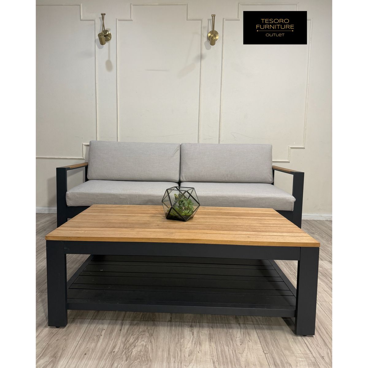 MODERN PATIO SET WE OFFER DELIVERY