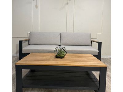 MODERN PATIO SET WE OFFER DELIVERY