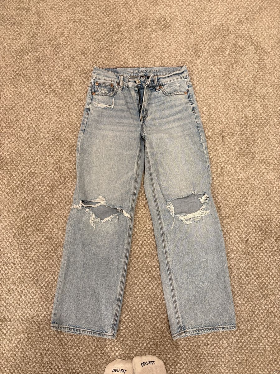 American Eagle light blue jeans