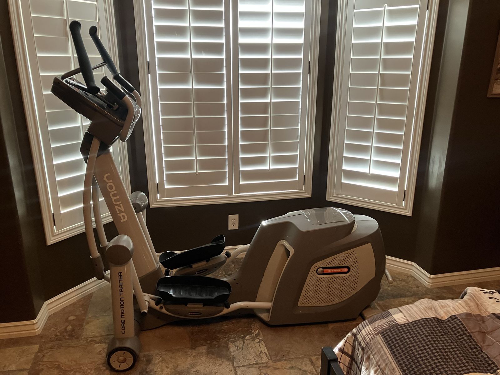 Yowsa Elliptical Machine