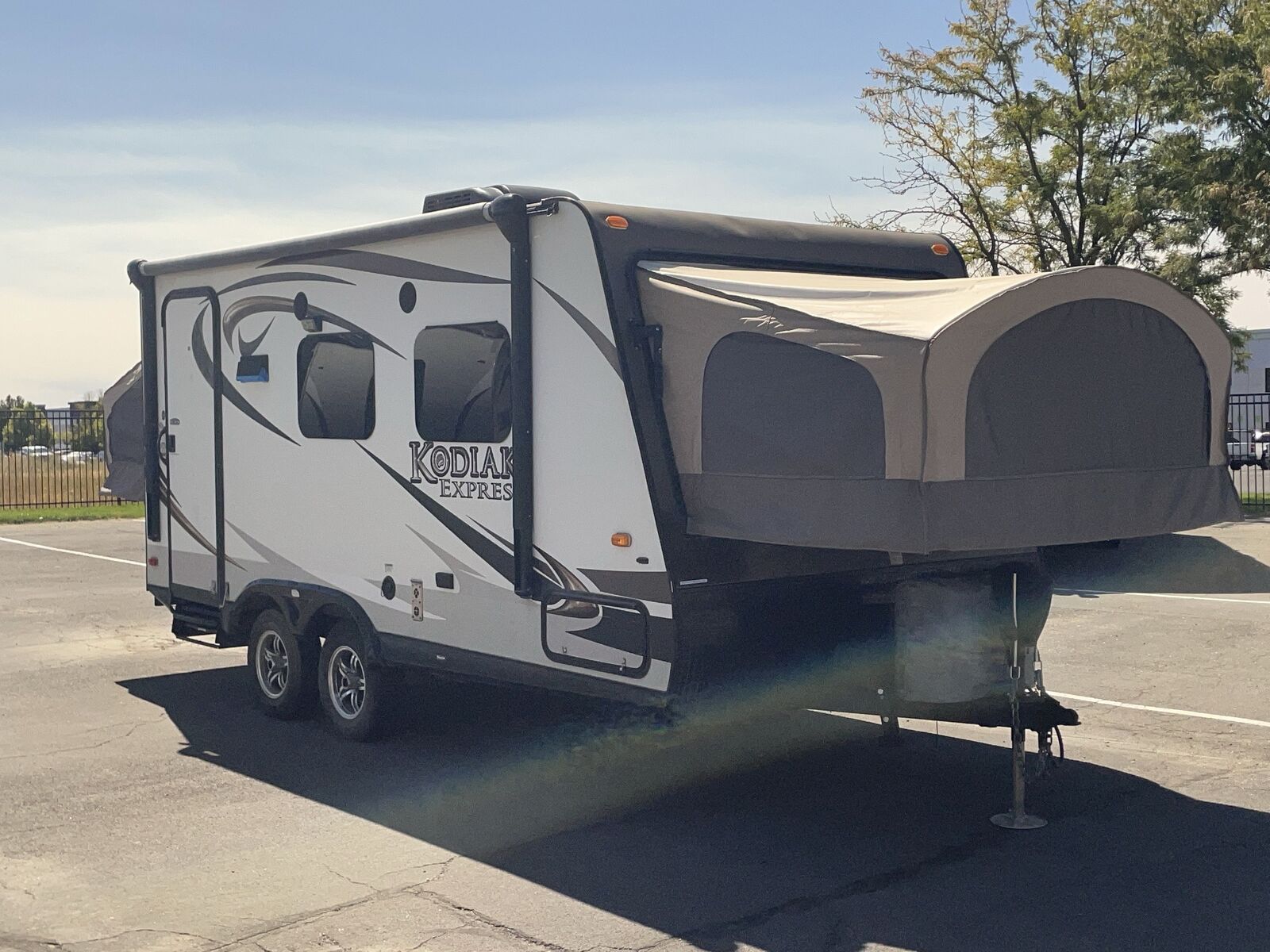 2014 Dutchmen Kodiak 186E