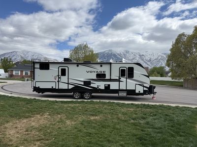 2021 Winnebago Voyage 3033BH