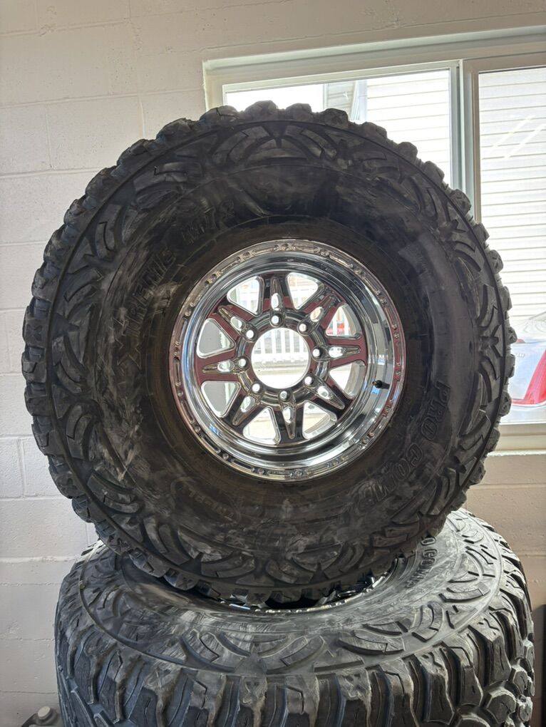 40x13.50r17 Pro Comp Xtreme MT2 Raceline Wheels