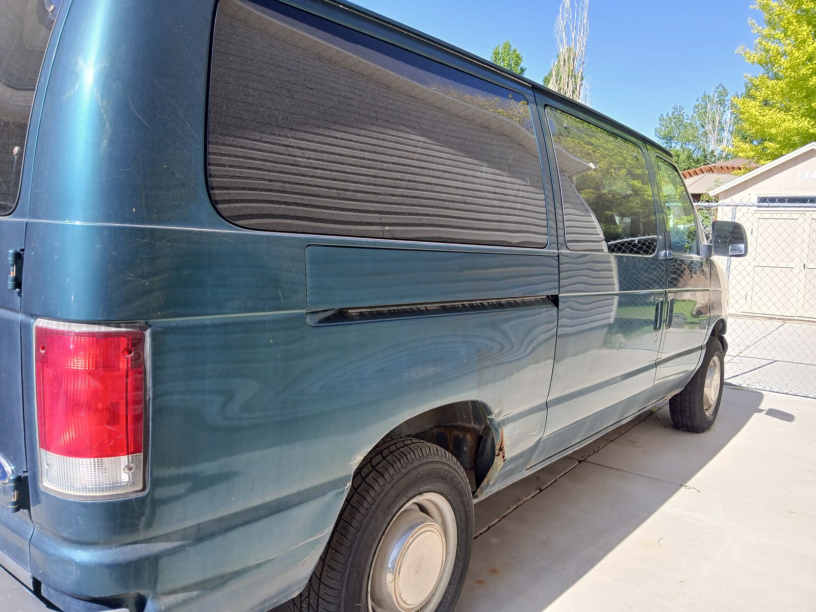 $1200, 2000 Ford Econoline E-250 – Strong Work Van – Needs Serpentine Belt