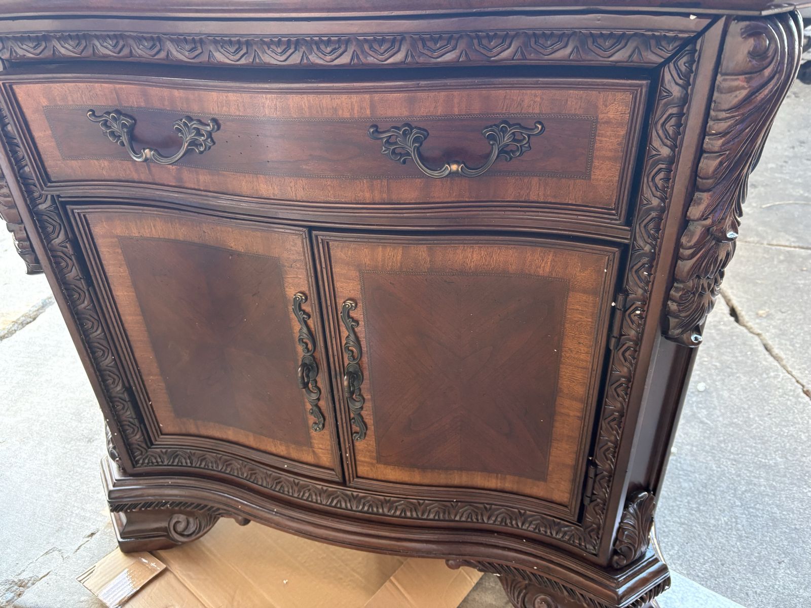 Main image 3