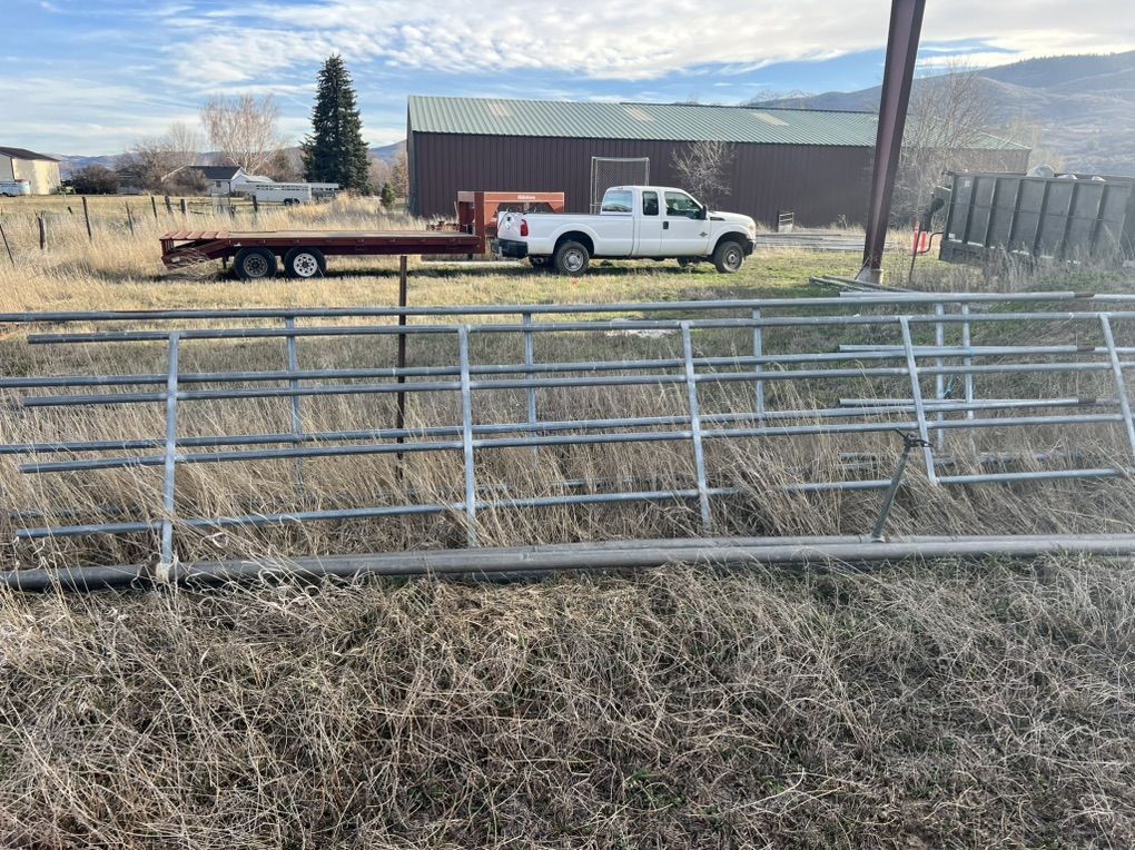 Galvanized Continuous Fence