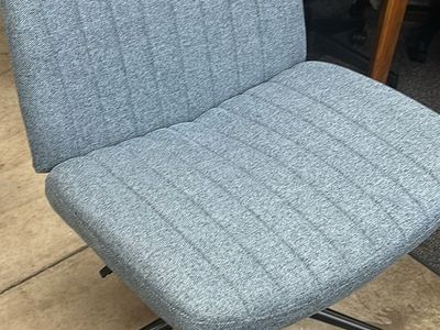Blue Fabric Upholstered Rolling Office Chair with Black Metal Base