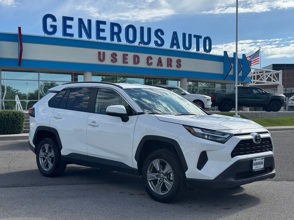 2024 Toyota RAV4 XLE