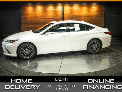 2022 Lexus ES Base