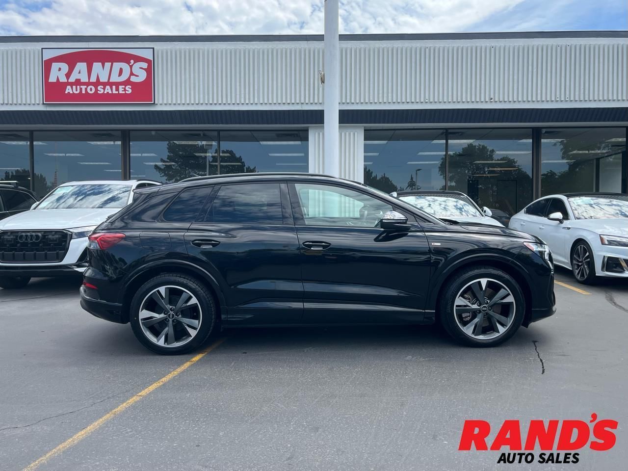 2024 Audi Q4 e-tron quattro Premium 55