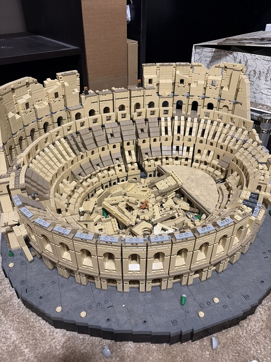 Lego Colosseum (read description)