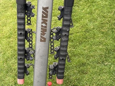 Yakima SwingDaddy 4-Bike Hitch Mount Rack - Swing-Away Access & Anti-Sway Cradles