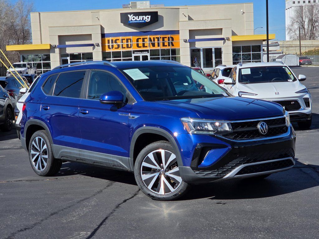 2022 Volkswagen Taos SE 4Motion