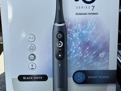 SWEET DEAL! Oral-B iO Series 7 Rechargeable Electric Toothbrush - Black Onyx
