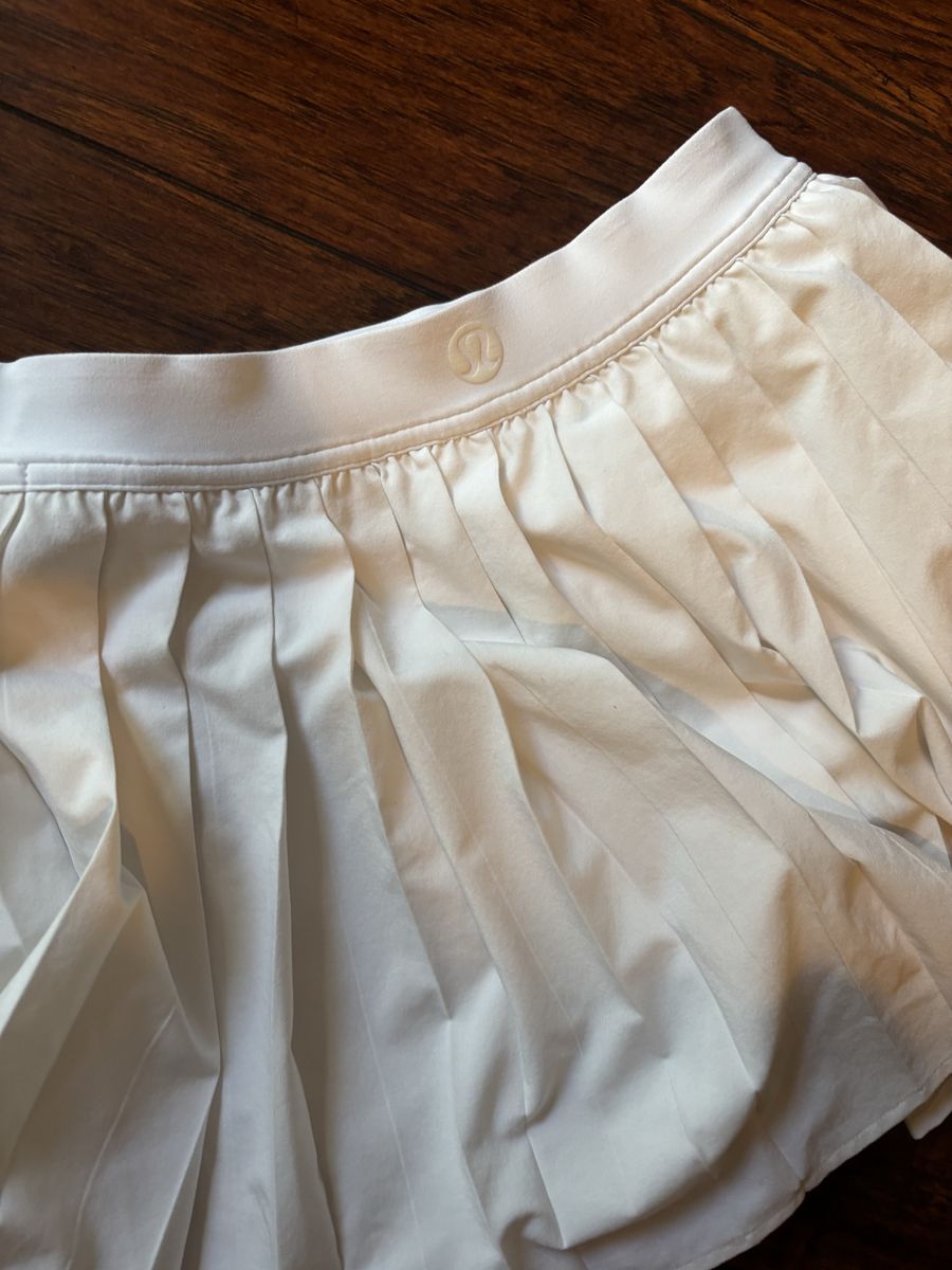 Lululemon White Pleated Tennis Skirt Size 2 Activewear Skort