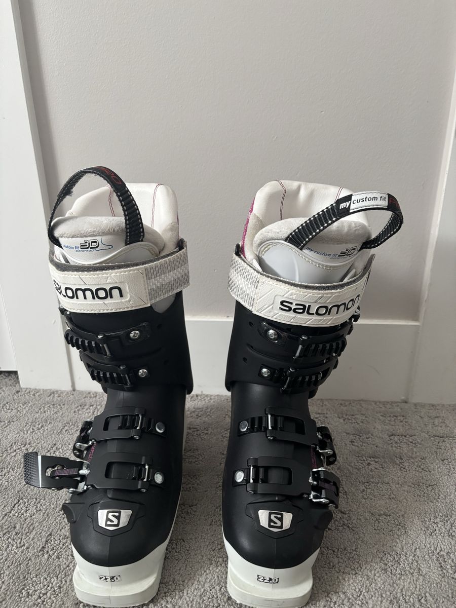 Salomon women’s X Max 110W Custom Fit 3D Downhill Ski Boots Size 22.0 Black/White