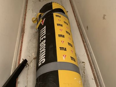 200 lbs. “TITLE BOXING Heavy Bag Black/Yellow Training Punching Bag” - A.I