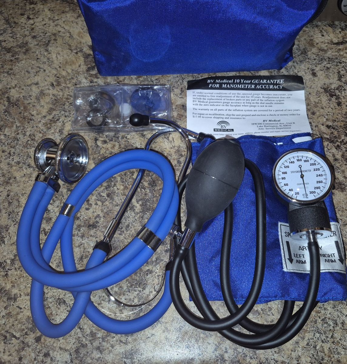 B9V Medical Combo Kit manual aneroid sphygmomanometer (blood pressure cuff) and a matching blue dual-head stethoscope