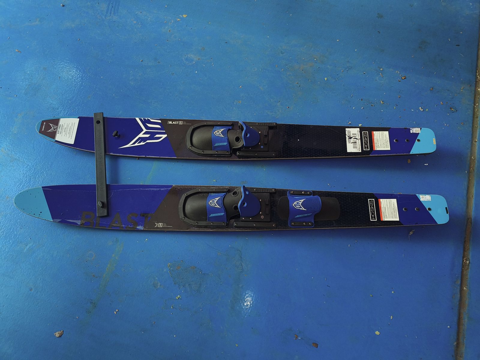 HO Sports Blast Combo 59 inch youth water skis with trainer bar & adjustable bindings